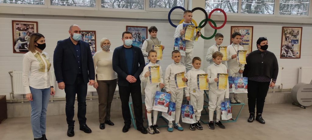 В Николаеве состоялся турнир по фехтованию на рапирах в трех возрастных категориях (ФОТО) 1