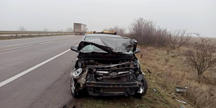 На Николаевщине из-за гололеда в ДТП попали граждане Туркменистана (ФОТО)