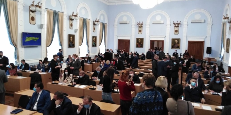 Уже в рабочем режиме: Николаевский горсовет продолжил свою работу (ФОТО)