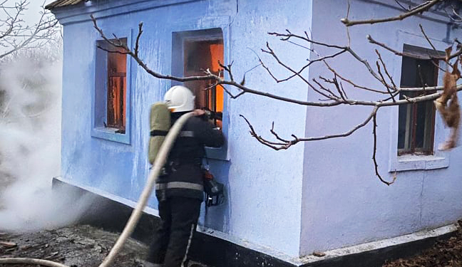 В Новопетровском в горящем доме найдено тело домовладельца (ФОТО)
