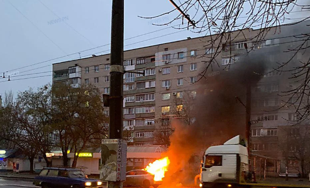 В Николаеве на ходу загорелась Toyota