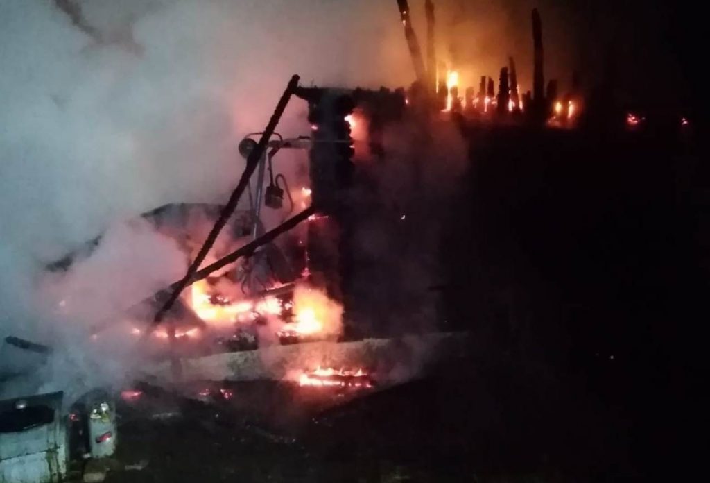 Страшная смерть. В РФ сгорел дом престарелых, 11 человек погибли (ФОТО, ВИДЕО) 3