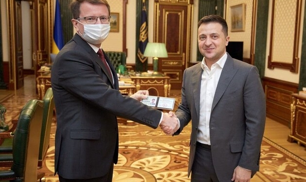 Главой Закарпатской ОГА Зеленский назначил винодела