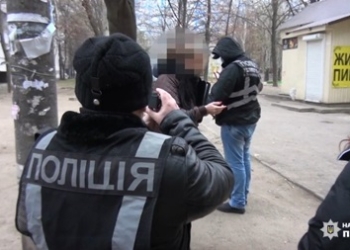 В Запорожье женщина сдала малолетнего сына “в аренду”: для попрошайничества (ВИДЕО)