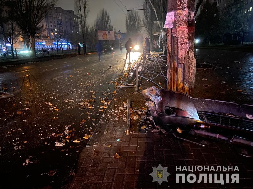 В Николаеве произошло ДТП с призраком. Полиция выясняет, кто управлял авто (ФОТО) 1