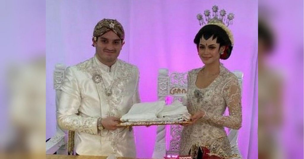 В Малайзии сын министра устроил свадьбу на 10 тысяч гостей, не нарушив карантин 1