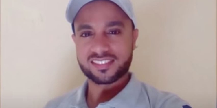 “Бачу, синку, що ти не москаль”. В Египте таксист поет украинские песни (ВИДЕО)