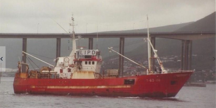 В РФ затонуло рыболовецкое судно, 2 спасли, 17 пропали без вести