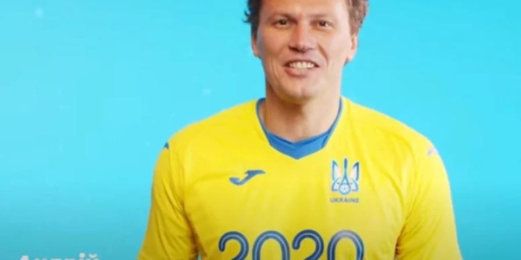 Современный сюр. Футболисты сборной пожелали себе и болельщикам полных стадионов и удачи в 2021 году, “особенно на Евро-2020” (ВИДЕО)