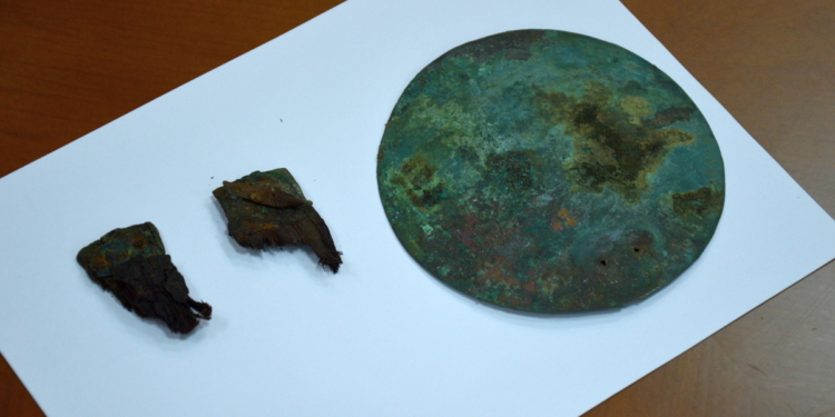 В Николаеве показали исторические находки, найденные на месте уничтоженного «черными археологами» скифского кургана (ФОТО и ВИДЕО)