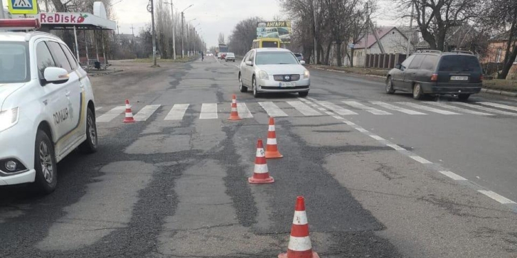 В Вознесенске Lanos сбил двух женщин на пешеходном переходе (ФОТО)