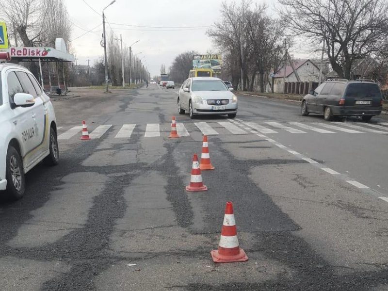В Вознесенске Lanos сбил двух женщин на пешеходном переходе (ФОТО)
