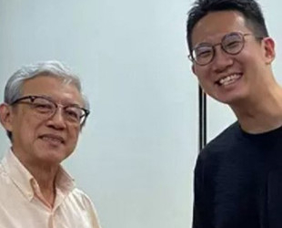 Учитель через 20 лет вернул ученику конфискованный томагочи