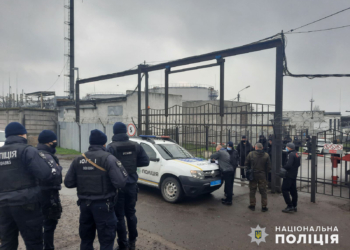 Конфликт на Нефтебазе связан с компанией, засветившейся в крупных скандалах