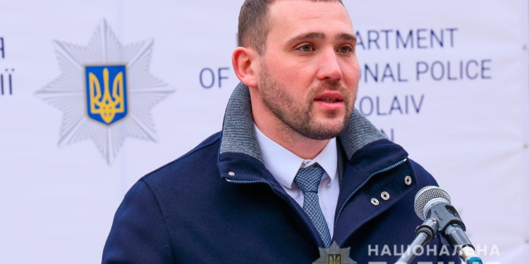 Николаевской полиции передали новые Renault и отремонтированный броневик (ФОТО, ВИДЕО)