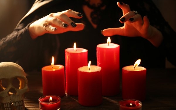 Петербурженка хотела засудить гадалку за не вернувшегося мужа