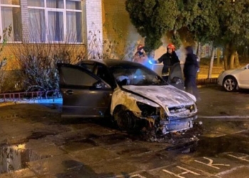 Во Львове сожгли автомобиль детектива НАБУ – он расследовал дело о “рюкзаках Авакова” (ФОТО)