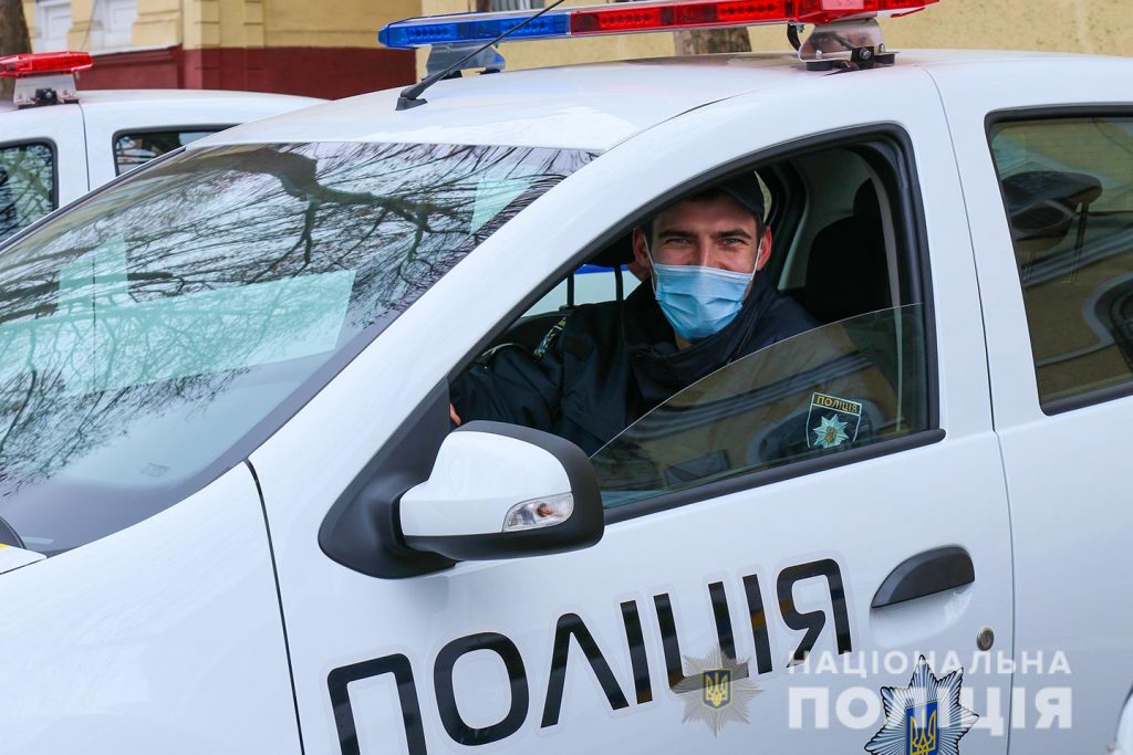 Николаевской полиции передали новые Renault и отремонтированный броневик (ФОТО, ВИДЕО) 5