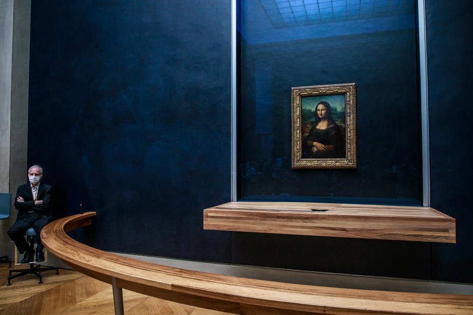 Лувр продал право на близкое знакомство с Джокондой за $98 000 1