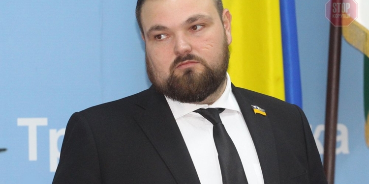 У «слуги народа» Задорожного из машины украли 100 тыс.грн.