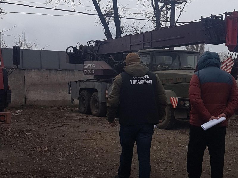 Николаевские полицейские провели обыски в Кривом Роге в фирмах, которым принадлежит разорившая скифский курган техника (ФОТО, ВИДЕО)