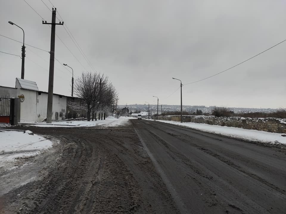 ЭЛУ автодорог Николаева отчиталась о первых результатах работы во время ухудшения погоды и снегопада (ФОТО) 19