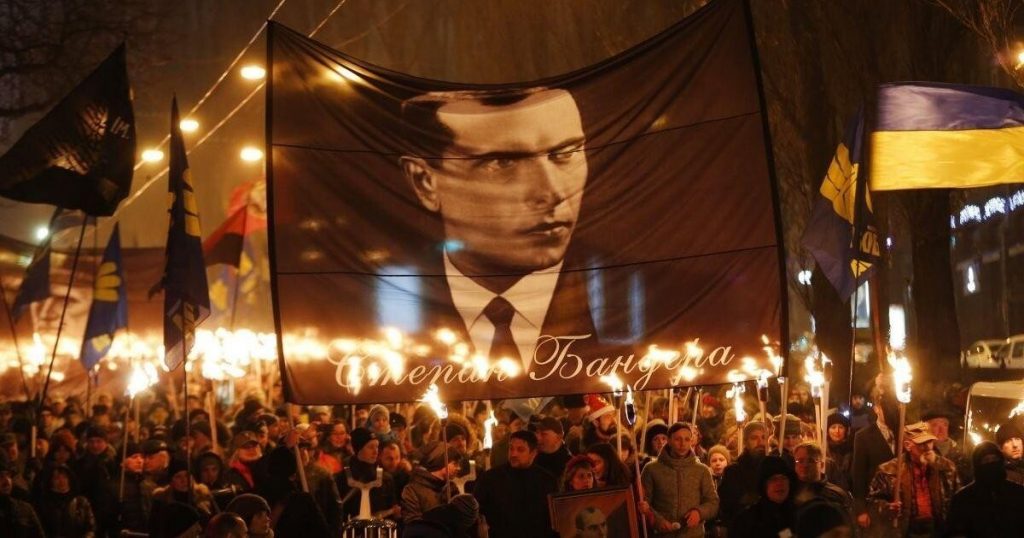 Сегодня в Украине отмечают день рождения Степана Бандеры. В Киеве – факельное шествие (ФОТО, ВИДЕО) 13