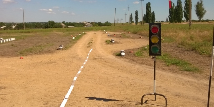 Налетай, торопись: на аукционе будут продавать права аренды на автодром в Новой Одессе (ФОТО)