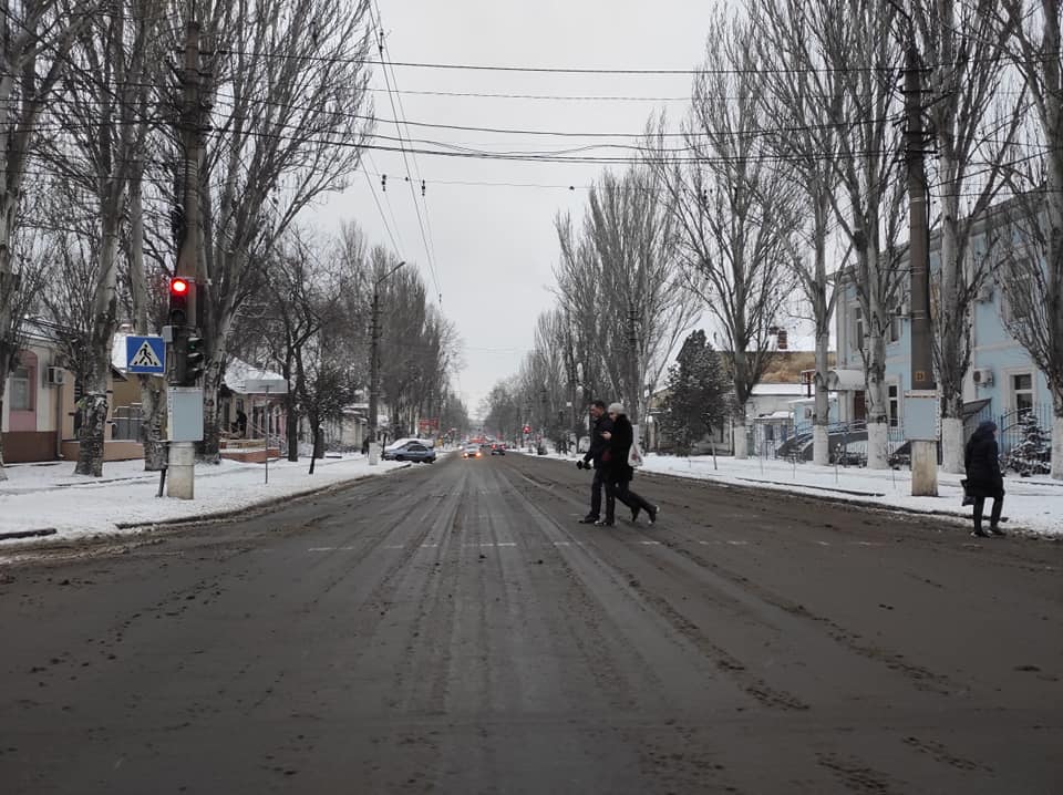 ЭЛУ автодорог Николаева отчиталась о первых результатах работы во время ухудшения погоды и снегопада (ФОТО) 3