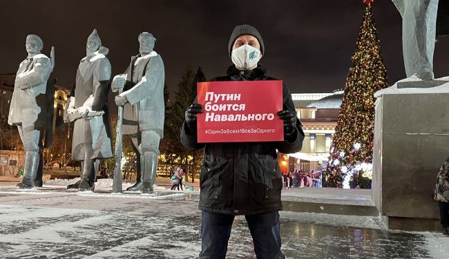 Массовые задержания и избиения: как в России проходят митинги в поддержку Навального (ВИДЕО)