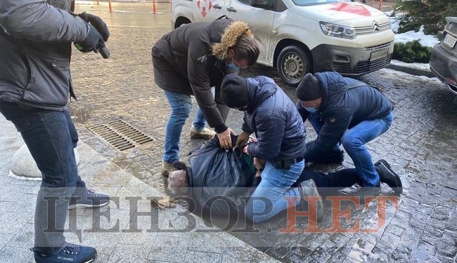 В Киеве задержали полковника СБУ по подозрению в организации убийства «правой руки» главы СБУ – СМИ (ФОТО)