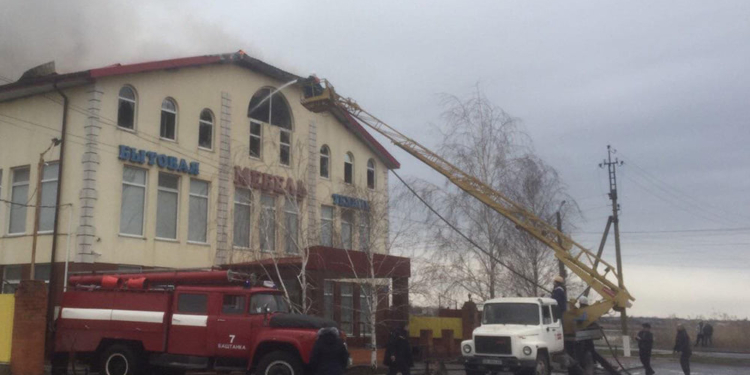 В Баштанке горит мебельный магазин (ФОТО)