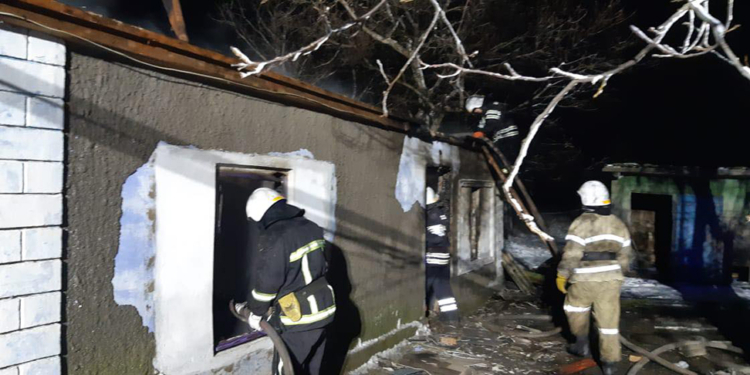 Из-за печек в Николаевской области трижды тушили пожары в жилье. В Витовском районе погибла 37-летняя женщина (ФОТО)
