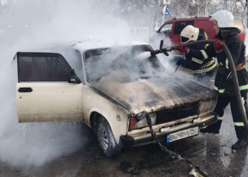 В Николаеве на ходу загорелась «пятерка» (ФОТО)