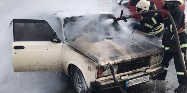 В Николаеве на ходу загорелась «пятерка» (ФОТО)