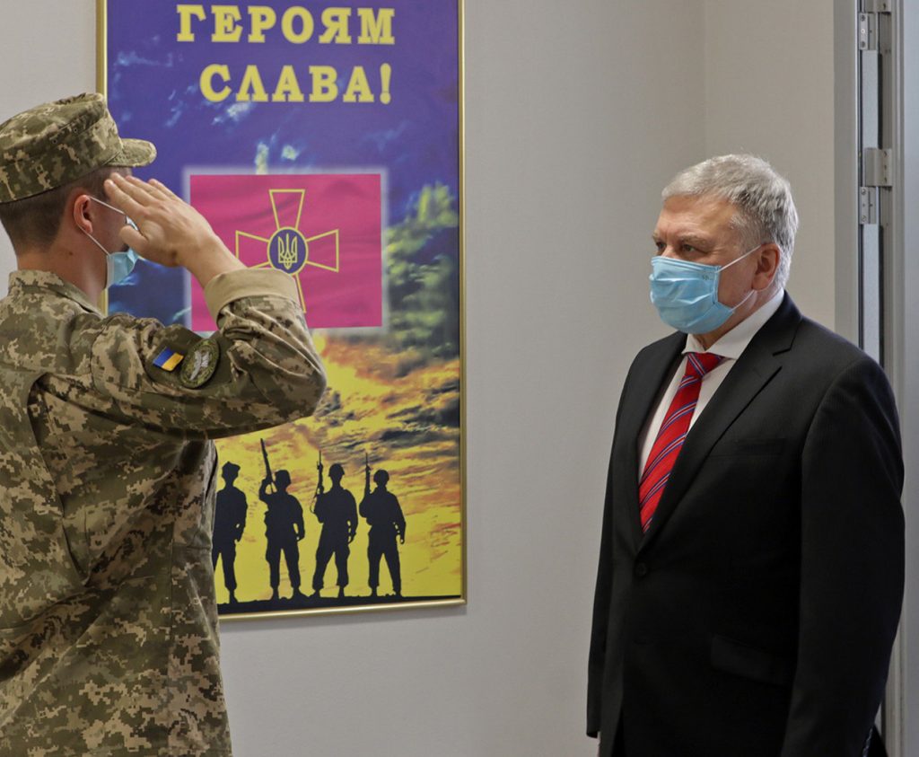 Украинские воинские звания переведены на коды военных рангов НАТО 1