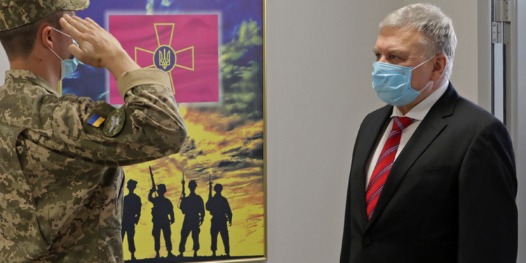 Украинские воинские звания переведены на коды военных рангов НАТО