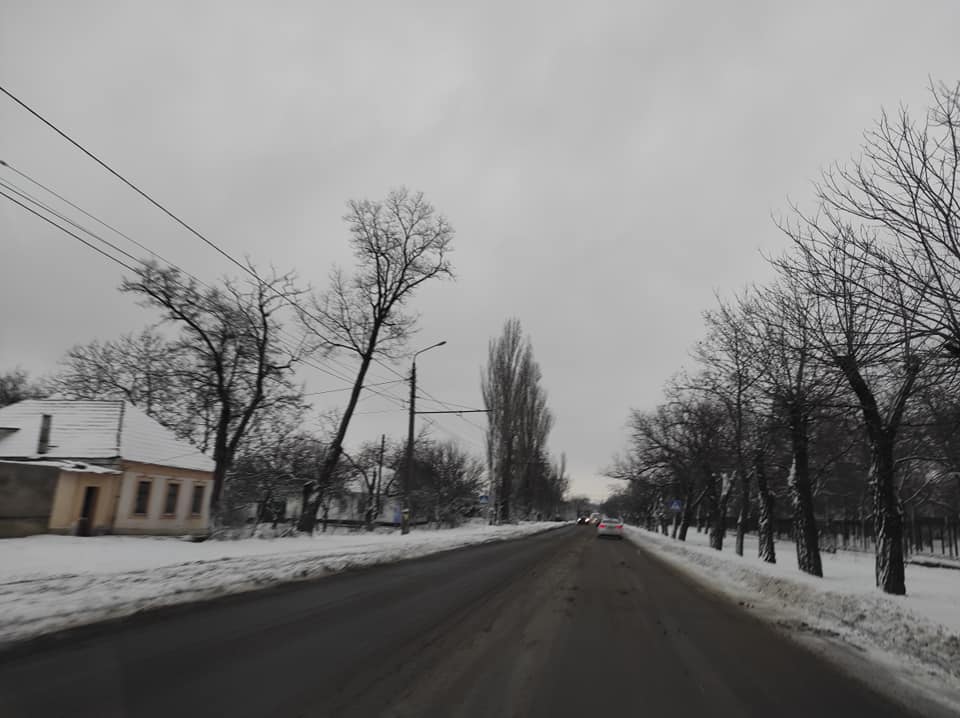 ЭЛУ автодорог Николаева отчиталась о первых результатах работы во время ухудшения погоды и снегопада (ФОТО) 13
