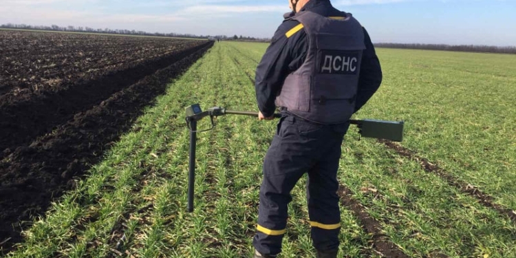 В Николаеве и Баштанском районе нашли противотанковую мину и артснаряд (ФОТО)
