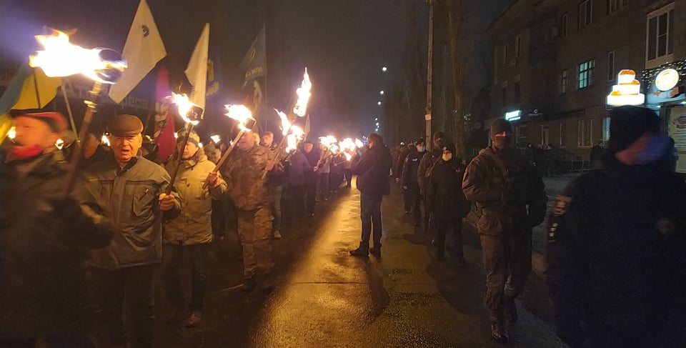 В городах Украины прошли факельные шествия в память Степана Бандеры (ФОТО, ВИДЕО) 14