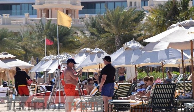 Глава КС Тупицкий отдыхает на королевской вилле в Дубае за 300 тыс. грн. в сутки – СМИ