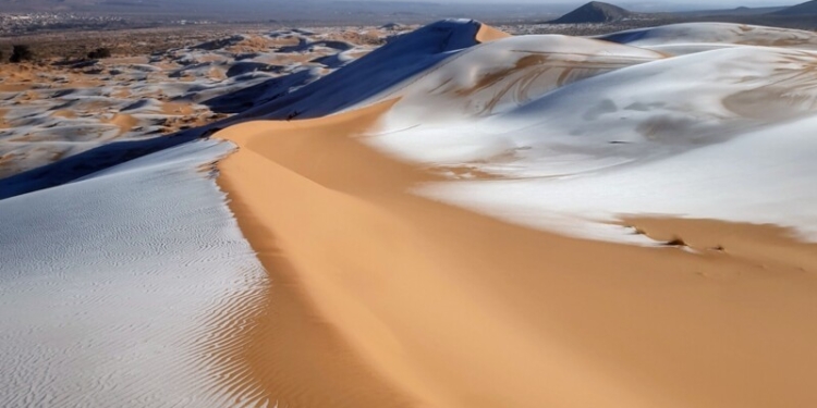 В пустыне Сахара снова выпал снег. И впервые за 40 лет был мороз (ФОТО)
