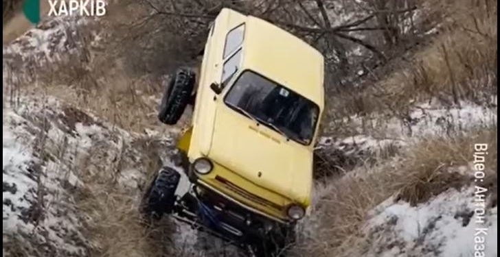 Харьковский “левша” построил внедорожник – гибрид “Запорожца” и УАЗа (ВИДЕО)