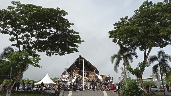 В Индонезии мощное землетрясение, погибло больше 30 человек. Посольство Украины открыло "горячую линию" (ФОТО, ВИДЕО) 5