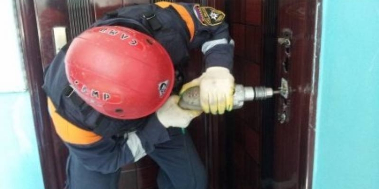 Полиция взломала дверь, чтобы зайти в дом  начальника УКС Николаева