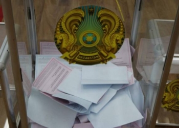 Выборы в Казахстане: экзит-пол показал победу партии Назарбаева