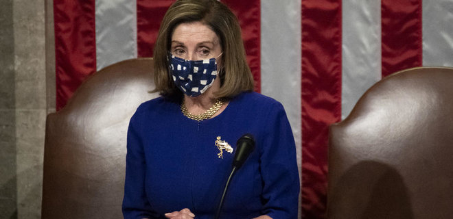 Пелоси назвала Трампа “служанкой Путина”