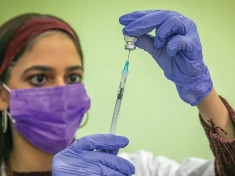 МОЗ утверждает, что готов делать по 3 миллиона прививок от коронавируса в месяц, но вчера сделали только 14 тысяч
