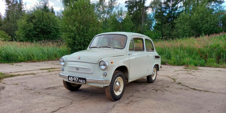 Продается “горбатый”, дорого. За древний “Запорожец” иностранцы хотят $21 тыс. (ФОТО)
