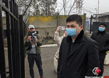Киевская налоговая милиция “заблокировала”  Нефетбазу, туда приехал николаевский губернатор